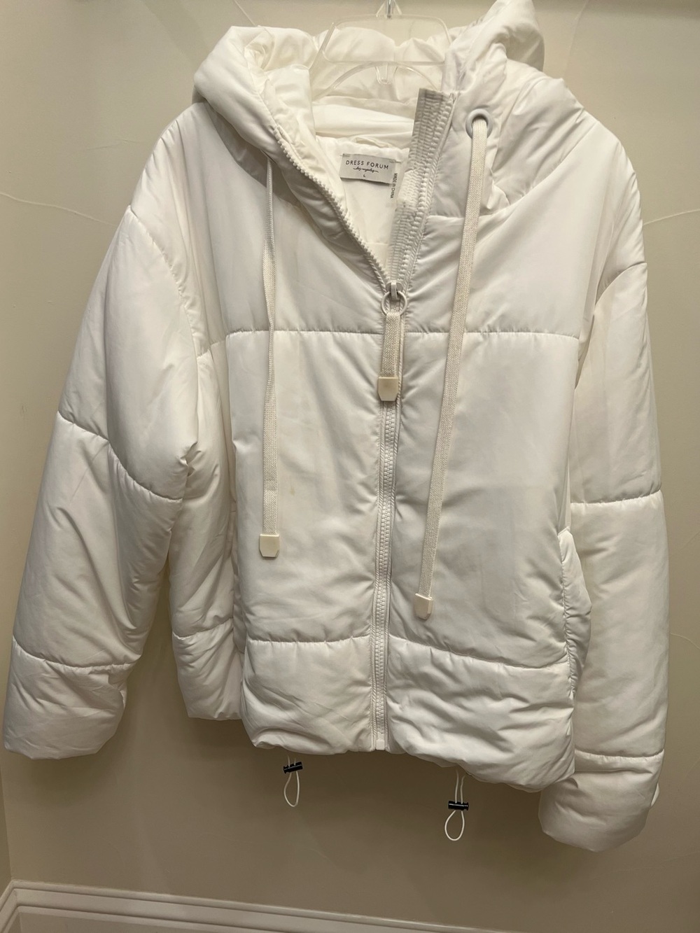 Dress Forum White Hooded Puffer Jacket